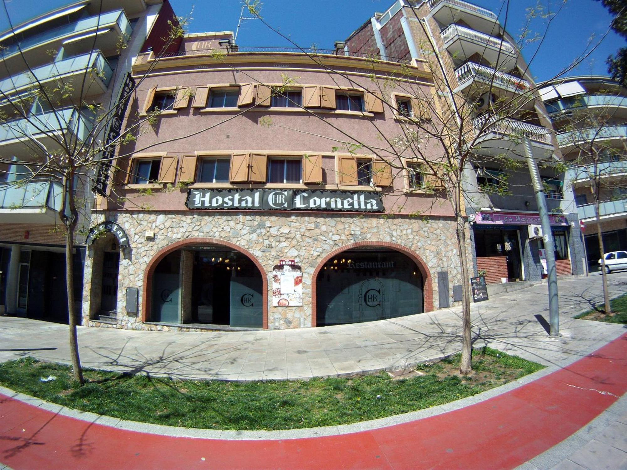 Hostal Restaurante Cornella كونيّا ذي نْيوبريُك المظهر الخارجي الصورة
